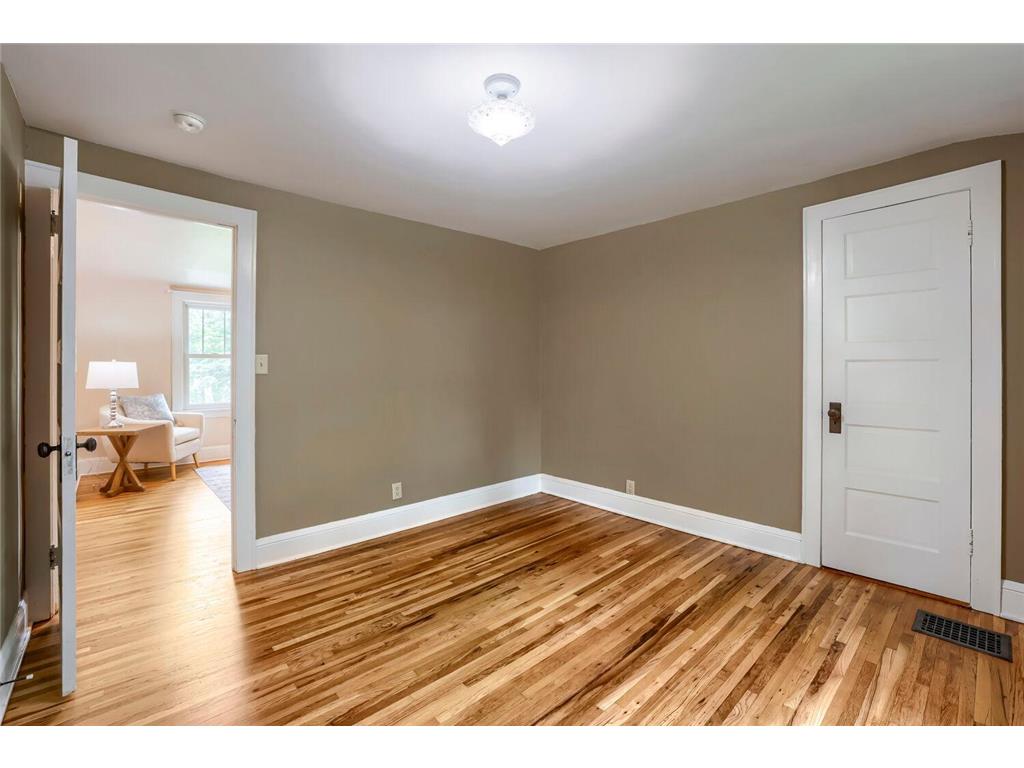 3019 W Old Shakopee Road W Bloomington MN 55431 7106251 image32