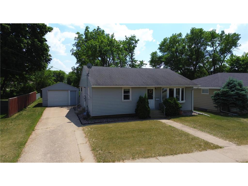 302 16th Avenue NE Austin MN 55912 6383285 image1
