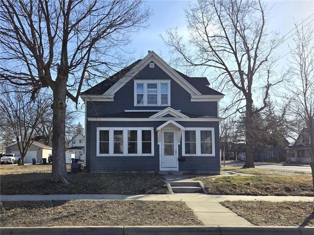 302 19 1/2 Avenue N Saint Cloud MN 56303 6496415 image1