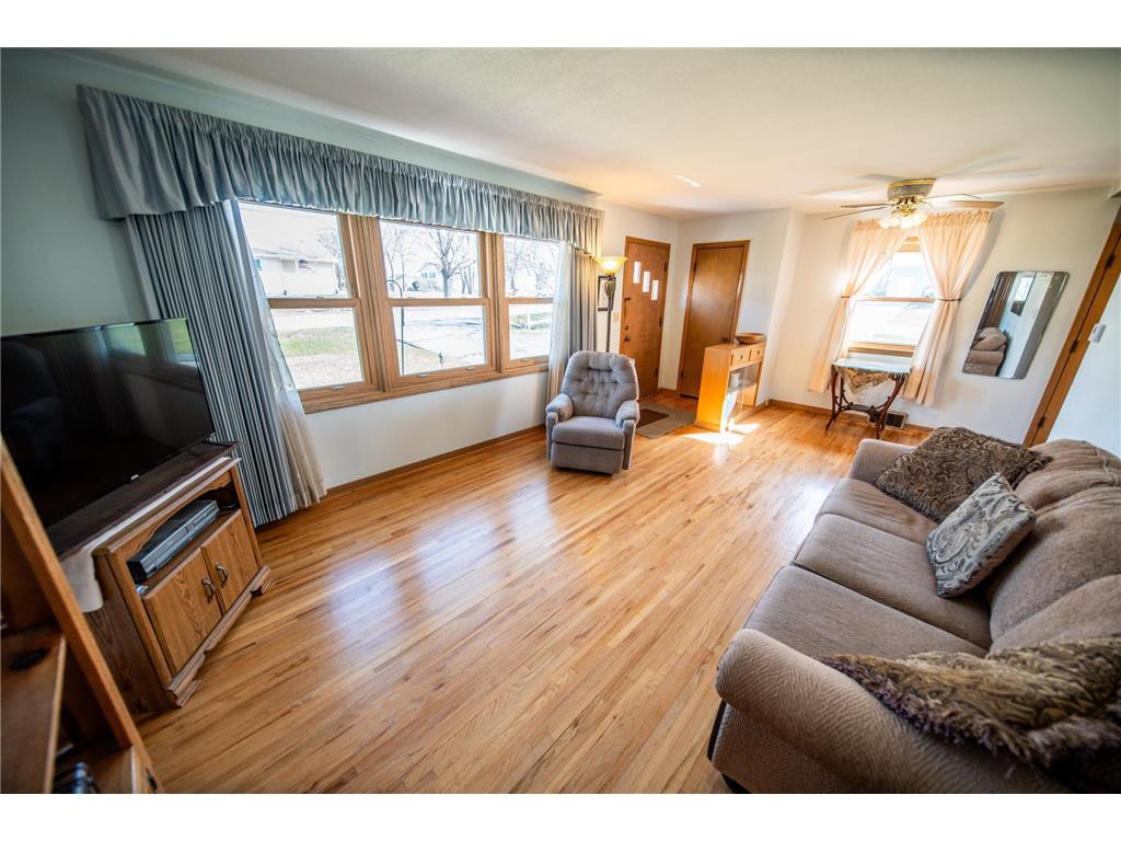 302 19th Street SW Rochester MN 55902 7043720 image2