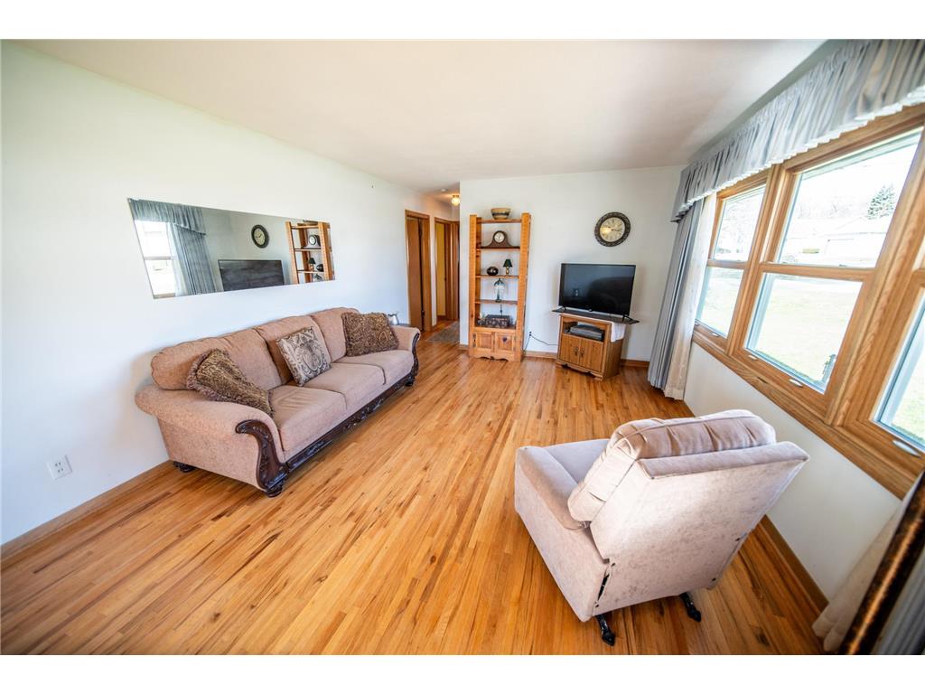 302 19th Street SW Rochester MN 55902 7043720 image4
