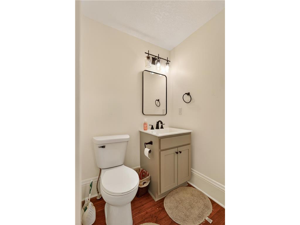 302 1st Street NW Dodge Center MN 55927 7088664 image10