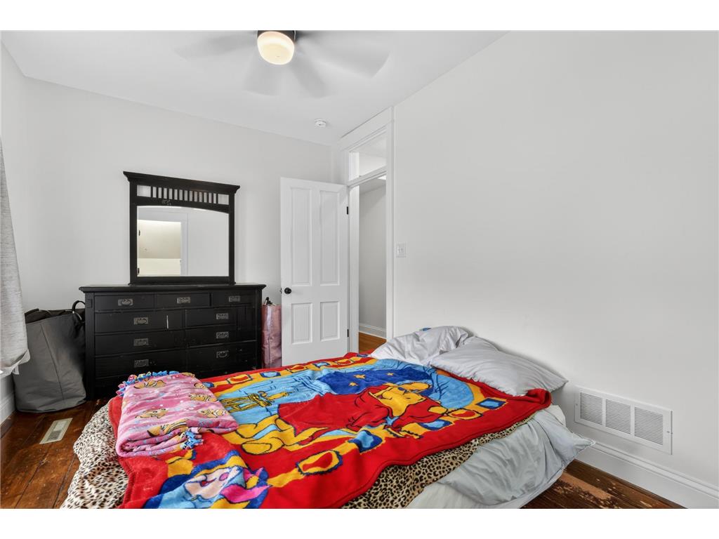302 1st Street NW Dodge Center MN 55927 7088664 image32