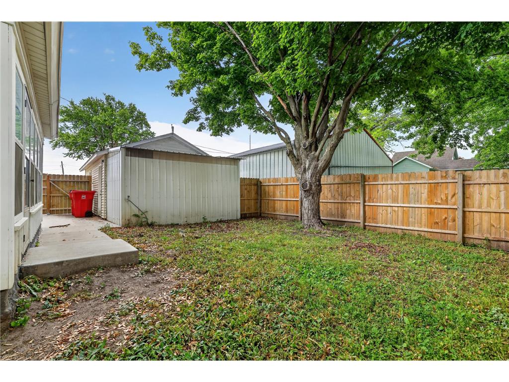 302 1st Street NW Dodge Center MN 55927 7088664 image46