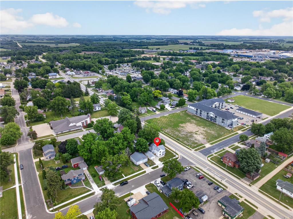 302 1st Street NW Dodge Center MN 55927 7088664 image50