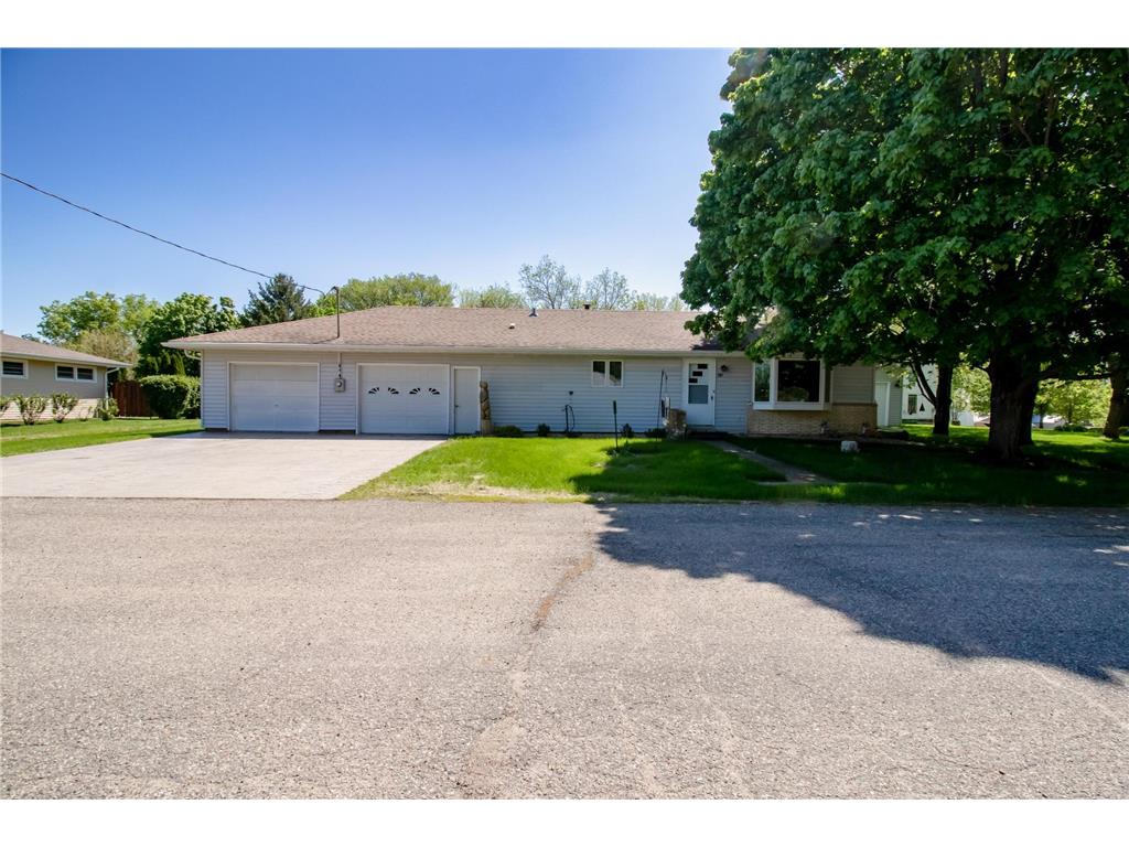 302 2nd Street NE Morristown MN 55052 6360470 image1