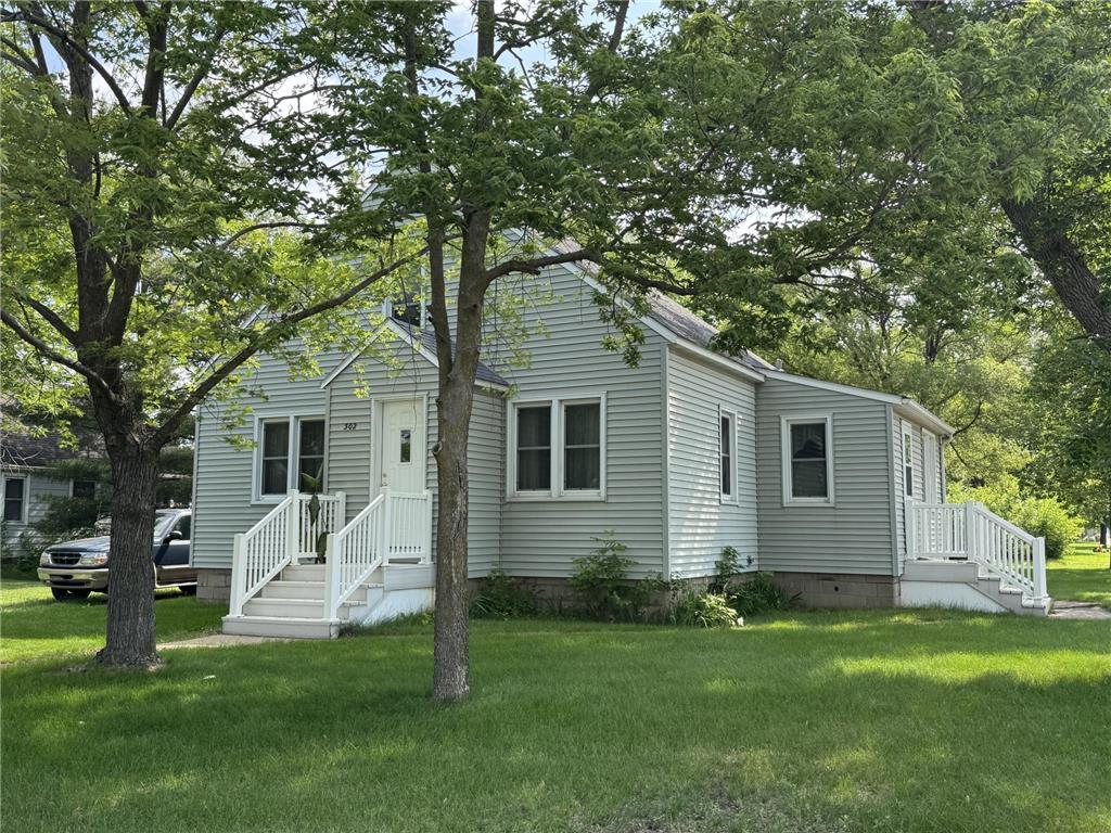 302 30th Avenue N Saint Cloud MN 56303 6737737 image1