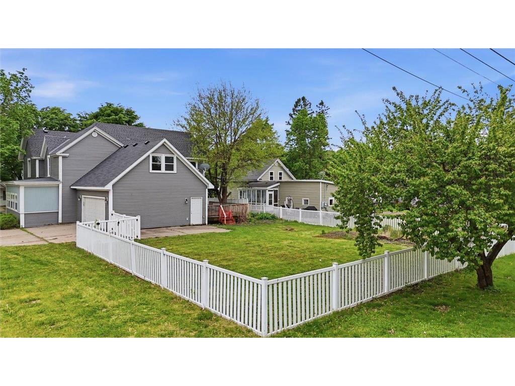 302 3rd Street W Hastings MN 55033 7077365 image3