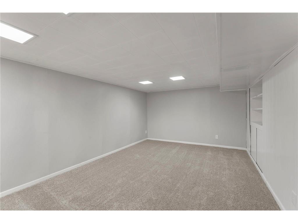 302 5th Avenue NW Dodge Center MN 55927 7067165 image45