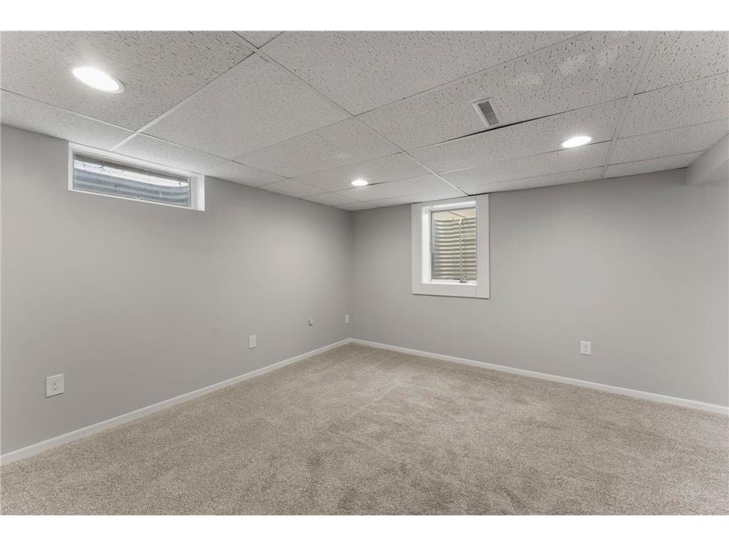 302 5th Avenue NW Dodge Center MN 55927 7067165 image51