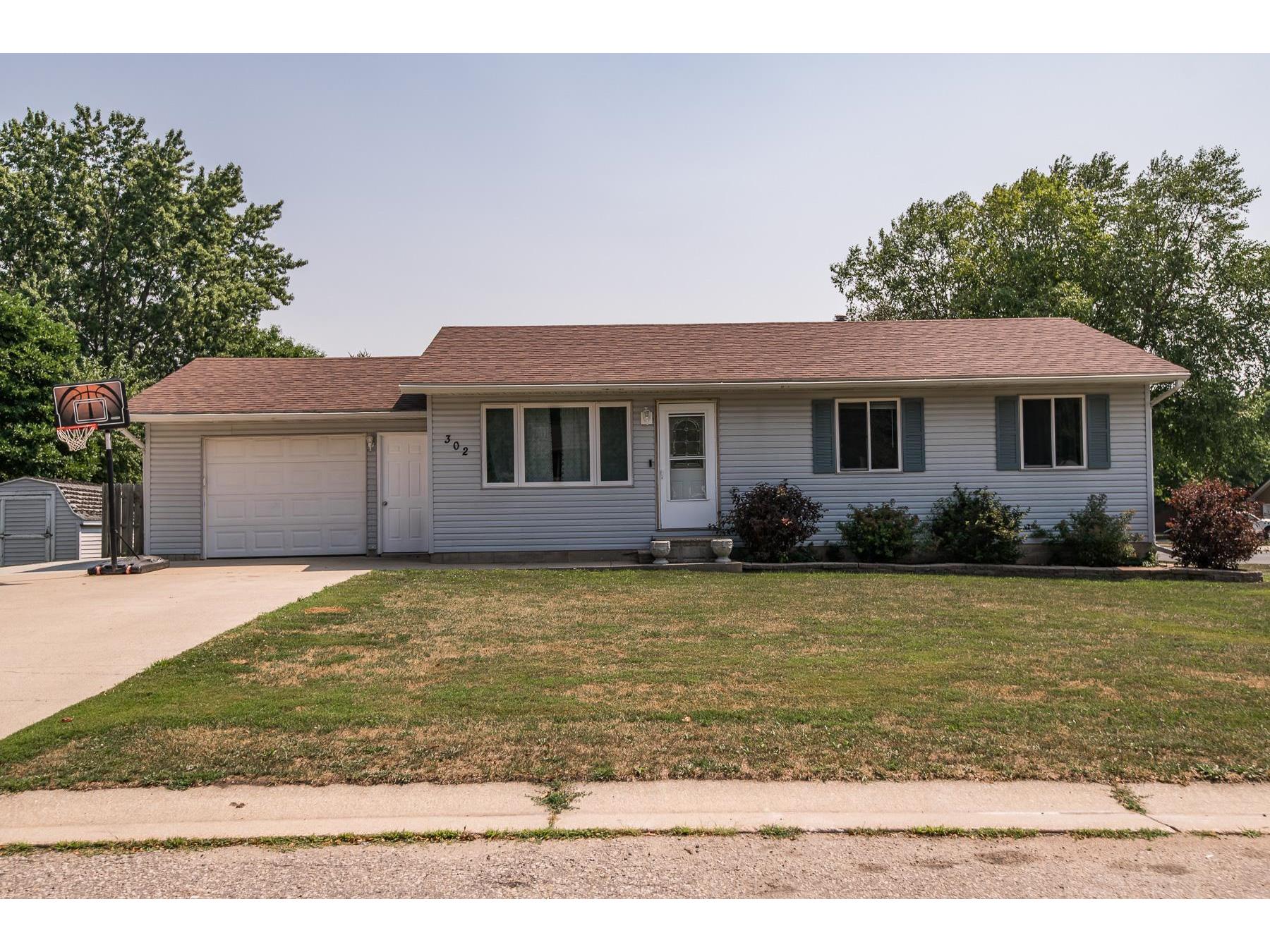 302 8th Avenue NE, Kasson, MN, 55944 MLS 6027943 Edina Realty