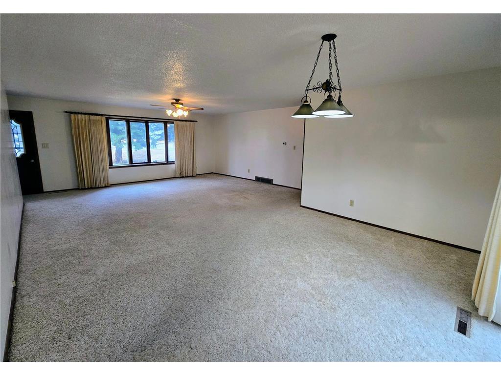 302 8th Avenue NW Pipestone MN 56164 7033823 image8