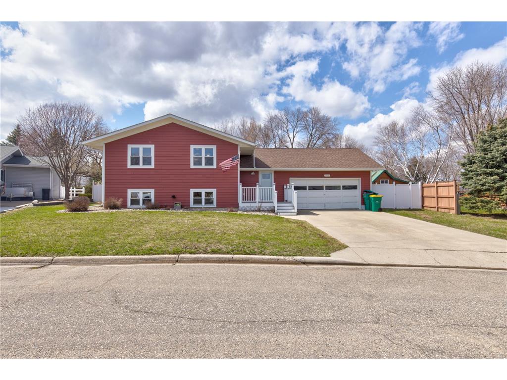 302 Carrow Street Marshall MN 56258 6359955 image1