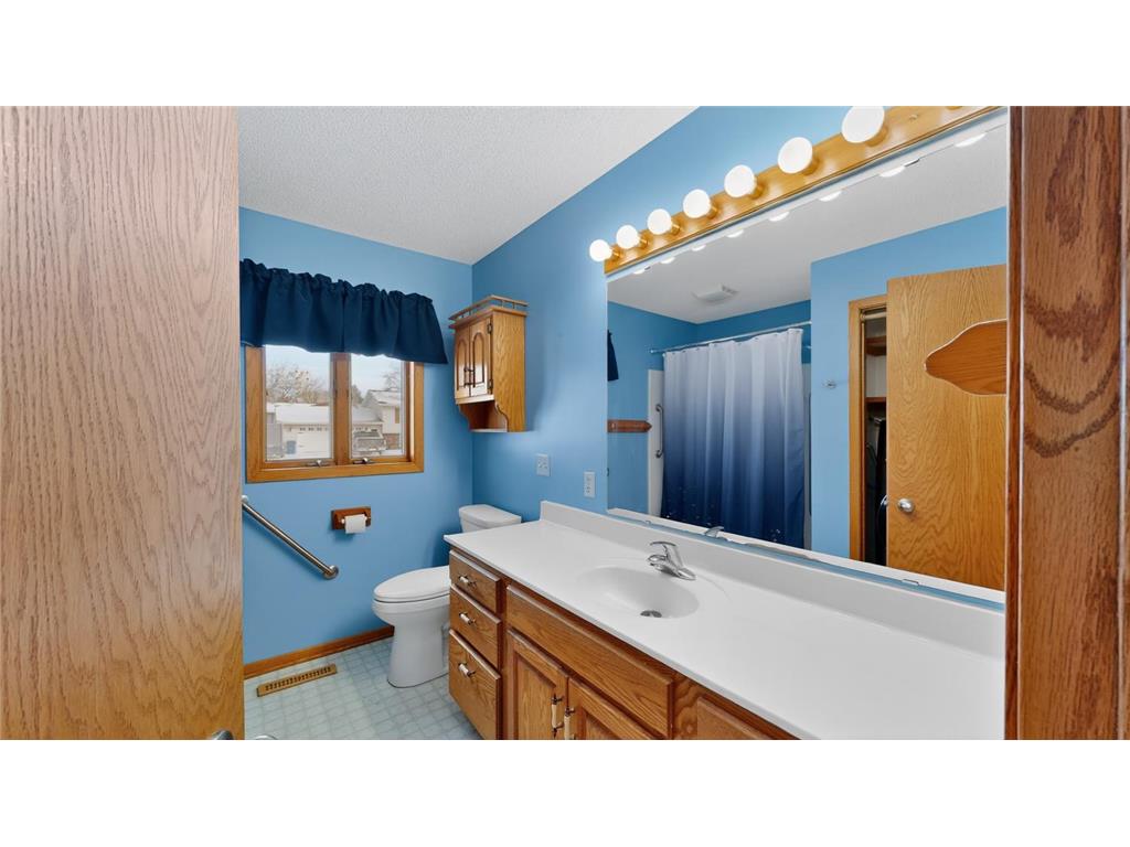 302 Cross Street Lake City MN 55041 7010562 image29