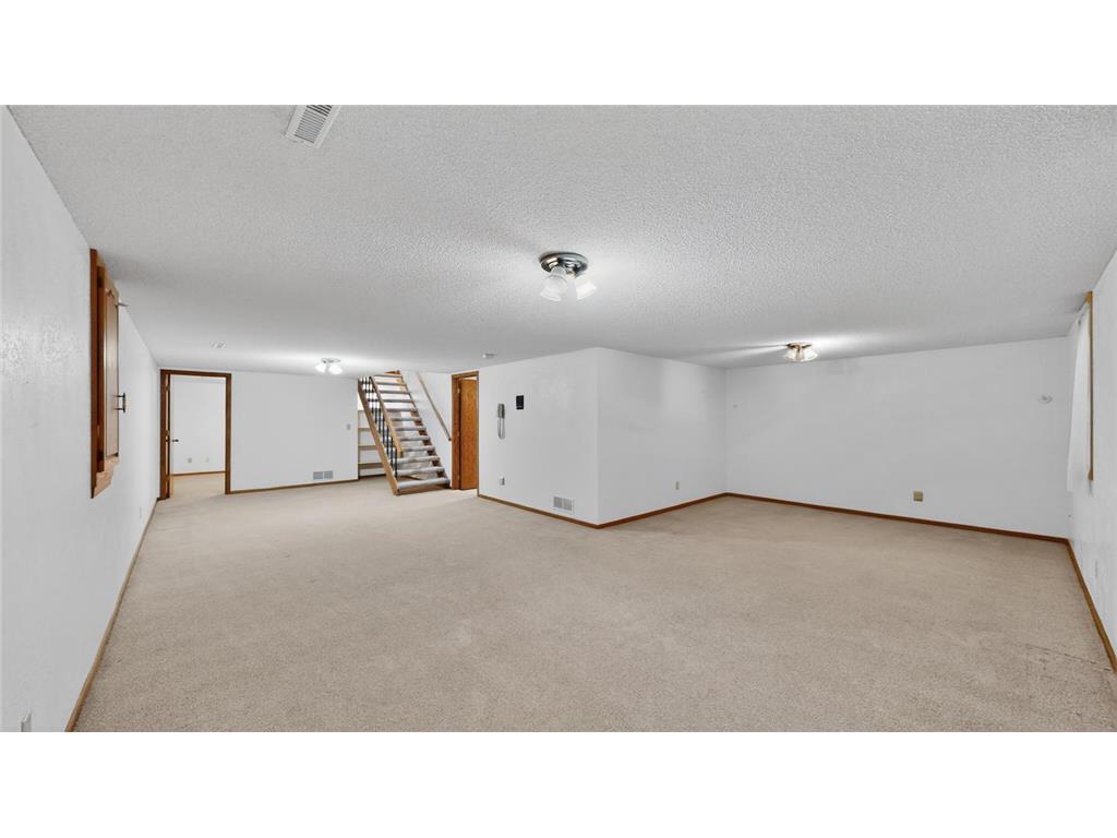 302 Cross Street Lake City MN 55041 7010562 image35