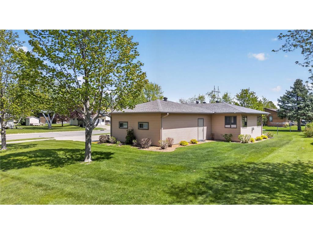 302 Cross Street Lake City MN 55041 7010562 image5
