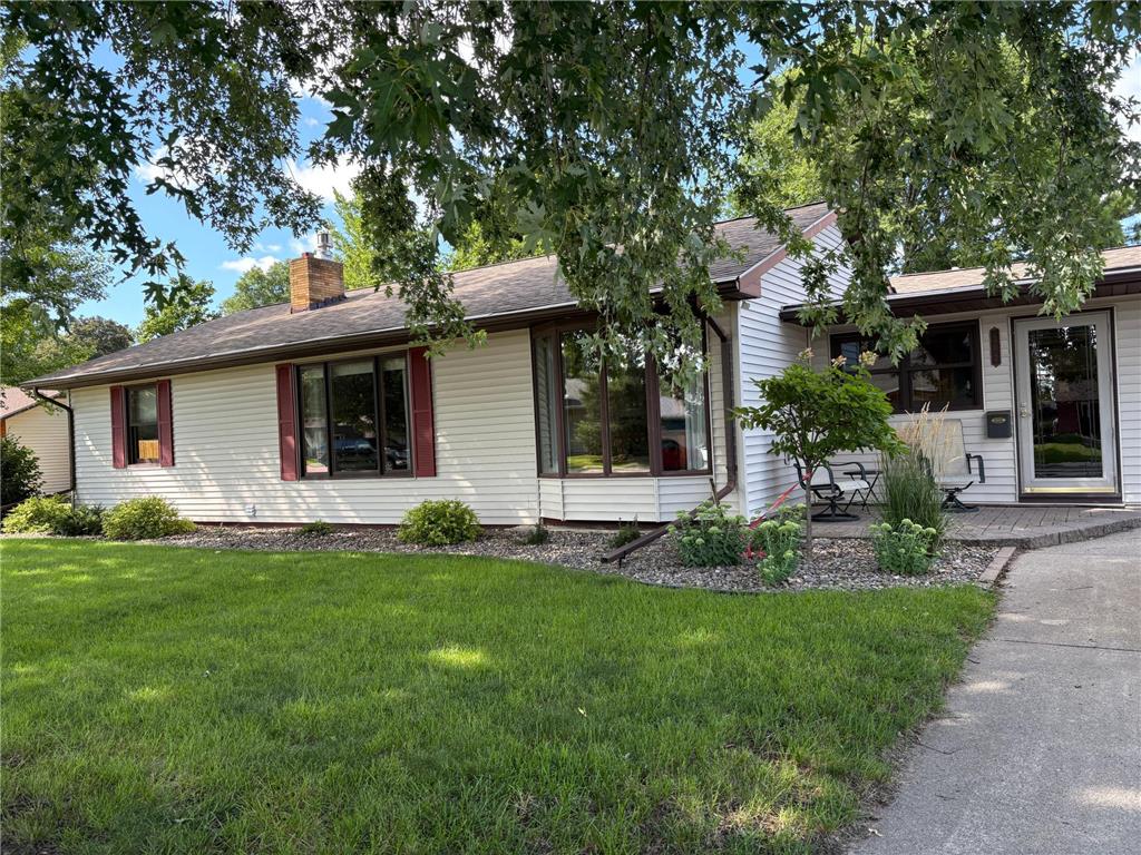 302 E Oak Avenue Olivia MN 56277 7032693 image1