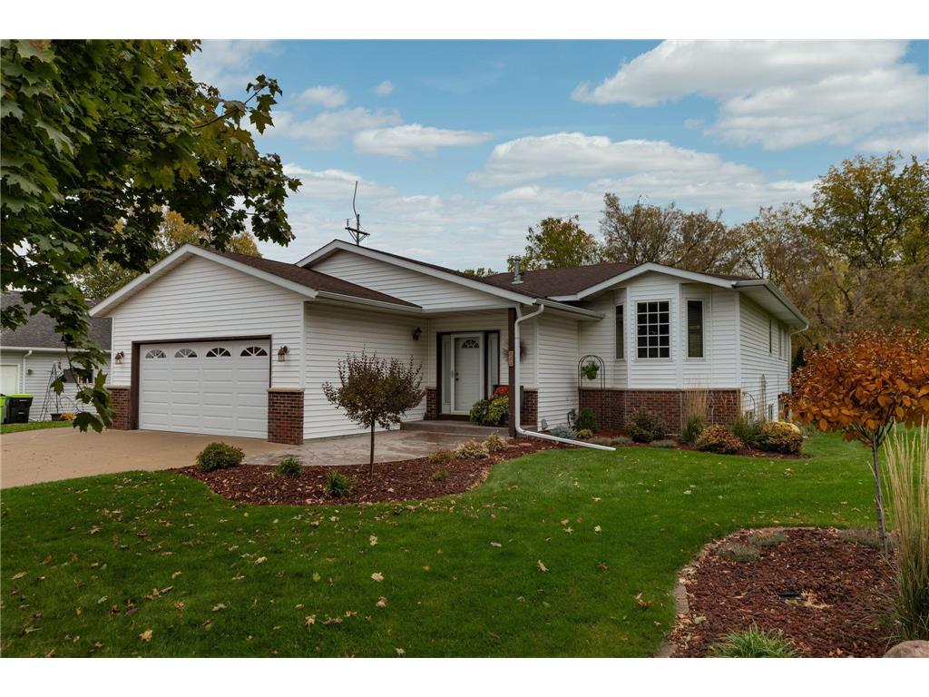 302 Gerken Drive Zumbrota MN 55992 6450210 image1