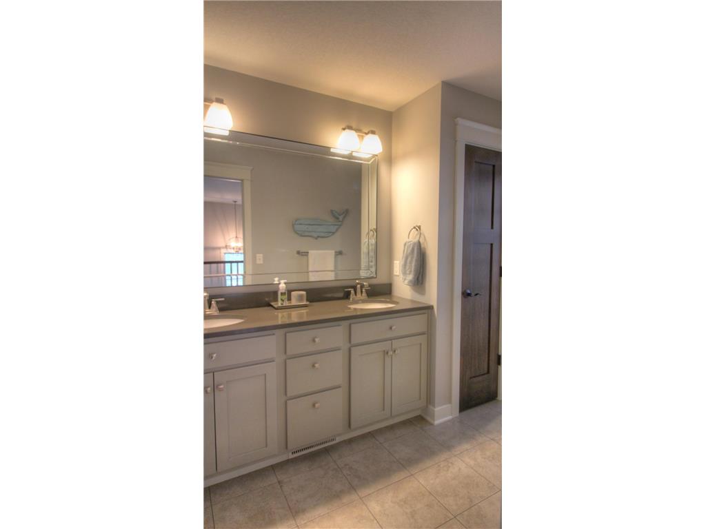 302 Grand Drive Lake City MN 55041 7066909 image36