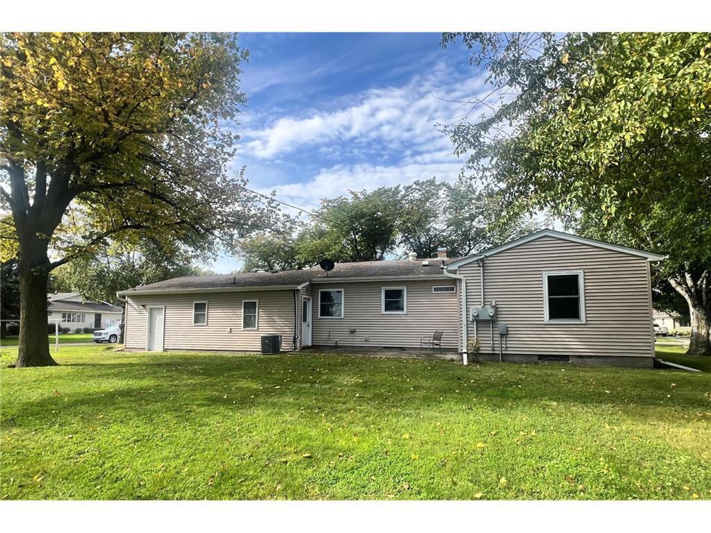 302 Lois Avenue S Herman MN 56248 6787487 image2