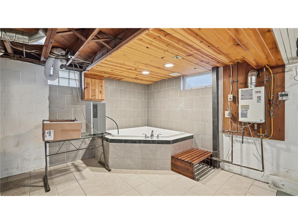 302 Minnesota Avenue E Minnesota Lake MN 56068 6819817 image16