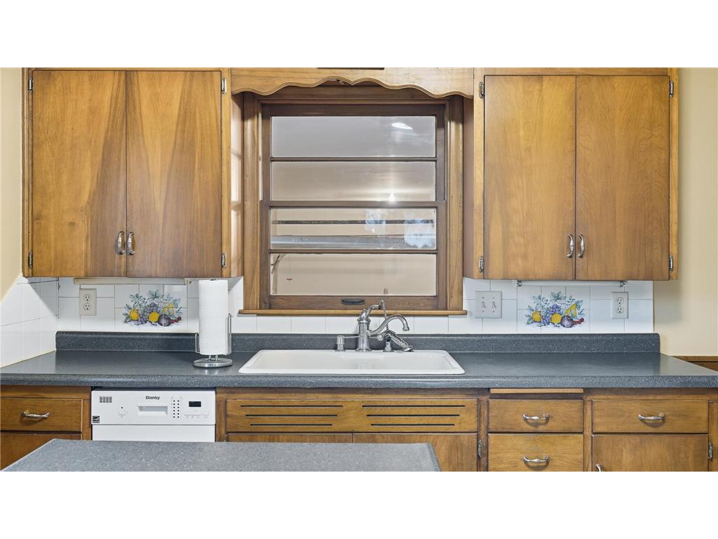 302 Minnesota Avenue E Minnesota Lake MN 56068 6819817 image3