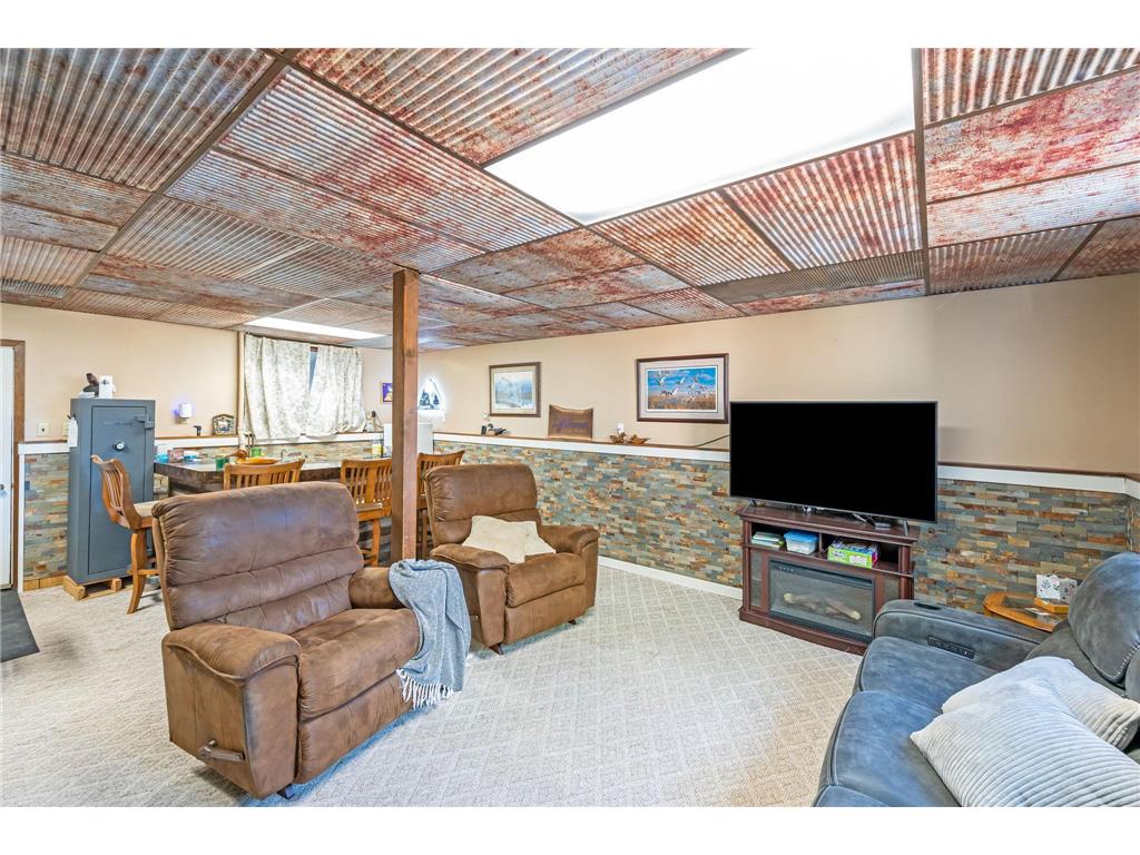 302 N Manyaska Street Sherburn MN 56171 6814104 image25