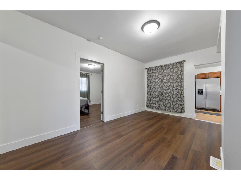 302 S Renville Street Winthrop MN 55396 6800453 image10