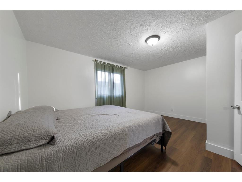 302 S Renville Street Winthrop MN 55396 6800453 image17