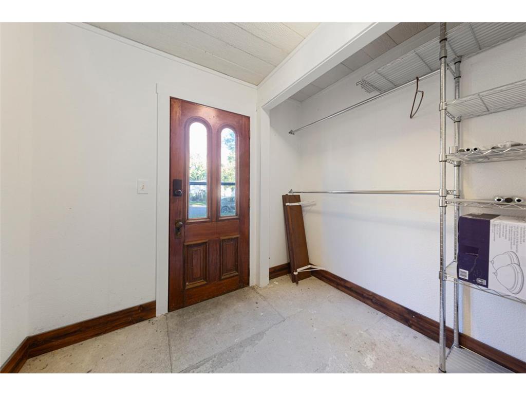 302 S Renville Street Winthrop MN 55396 6800453 image4