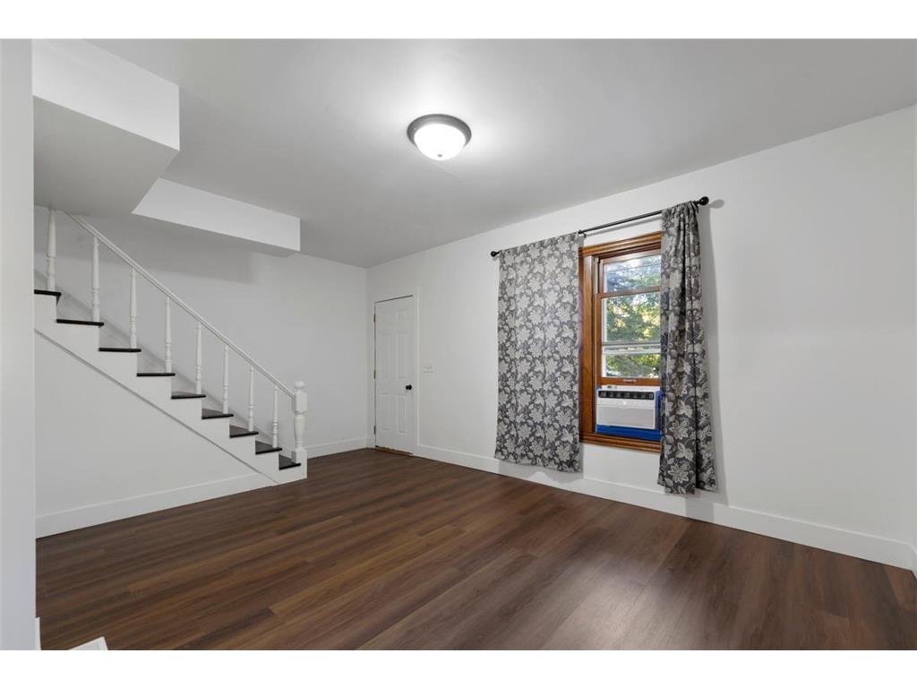 302 S Renville Street Winthrop MN 55396 6800453 image7