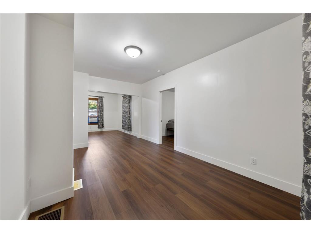 302 S Renville Street Winthrop MN 55396 6800453 image8
