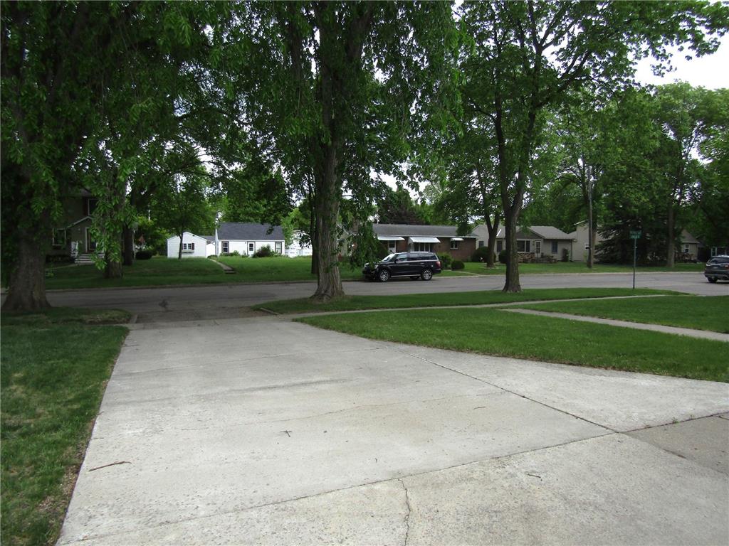 302 S 12th Street Montevideo MN 56265 7082656 image30