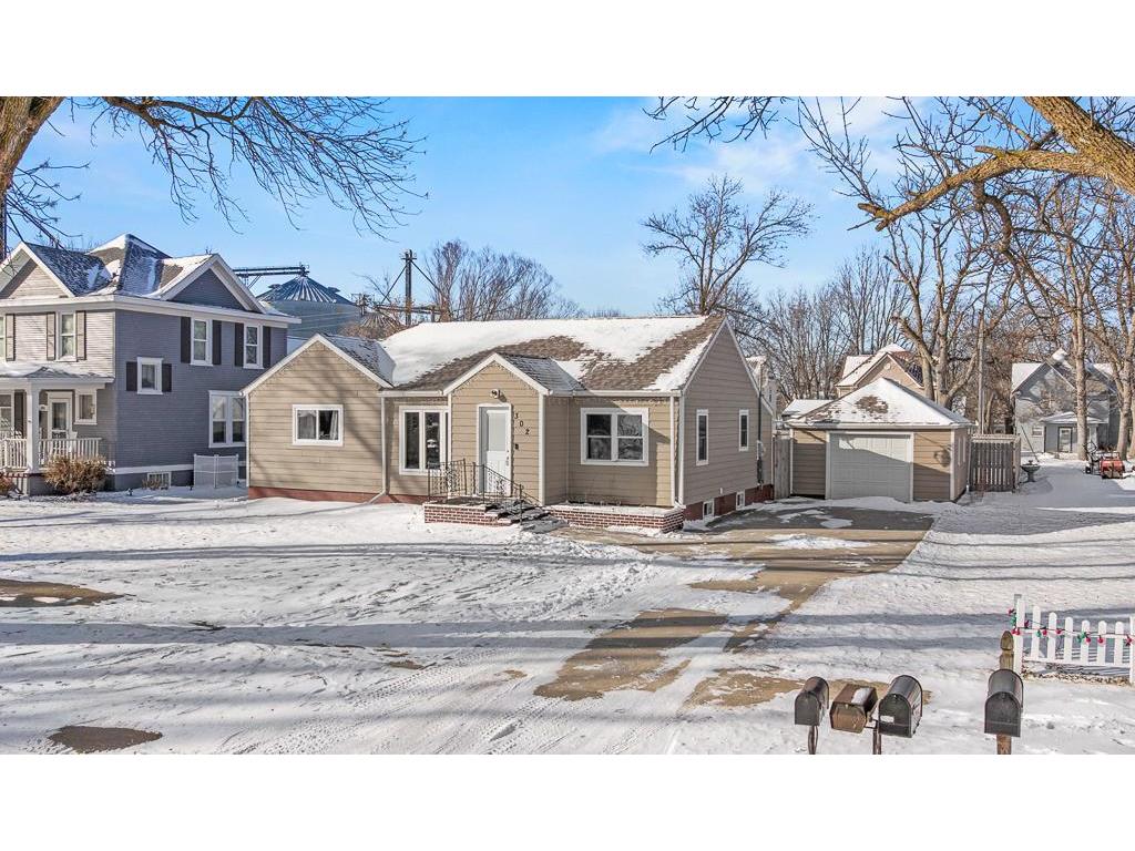 302 S Oak Street Hendricks MN 56136 7013218 image1
