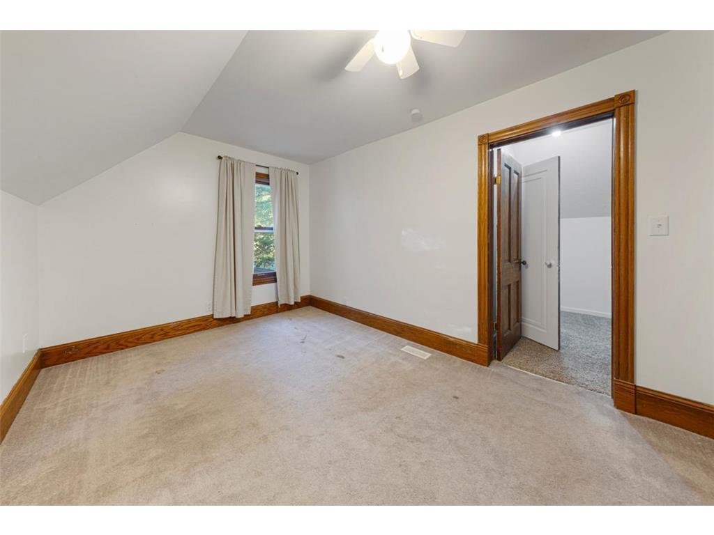 302 S Renville Street Winthrop MN 55396 6800453 image23