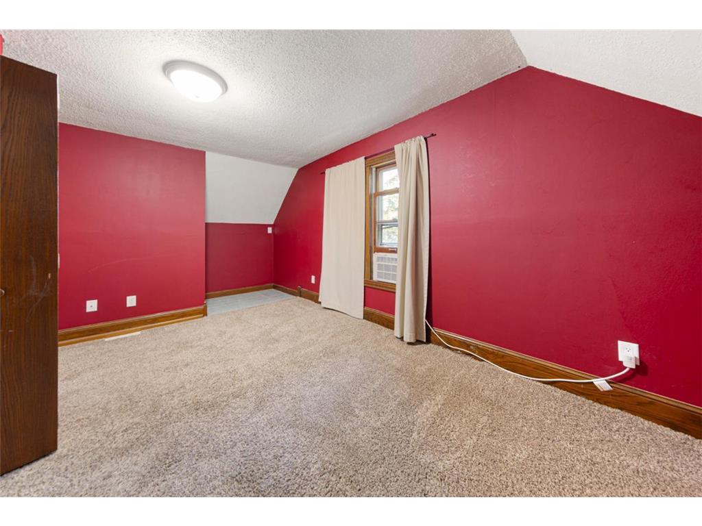 302 S Renville Street Winthrop MN 55396 6800453 image25