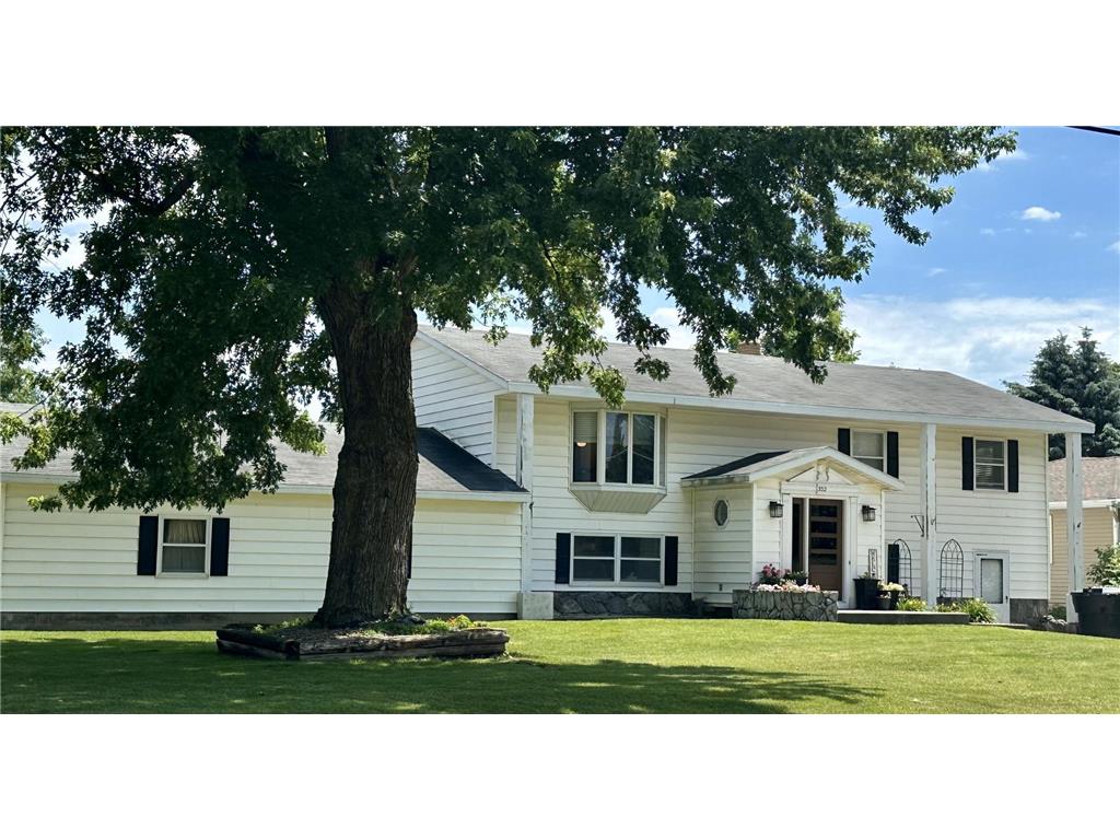 302 S Tyler Street, Tyler, MN, 56178 MLS 6559902 Edina Realty