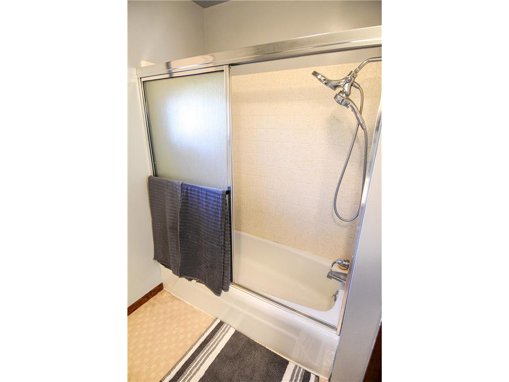 302 Sherwood Avenue N Thief River Falls MN 56701 6726398 image21