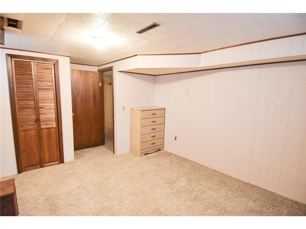 302 Sherwood Avenue N Thief River Falls MN 56701 6726398 image34