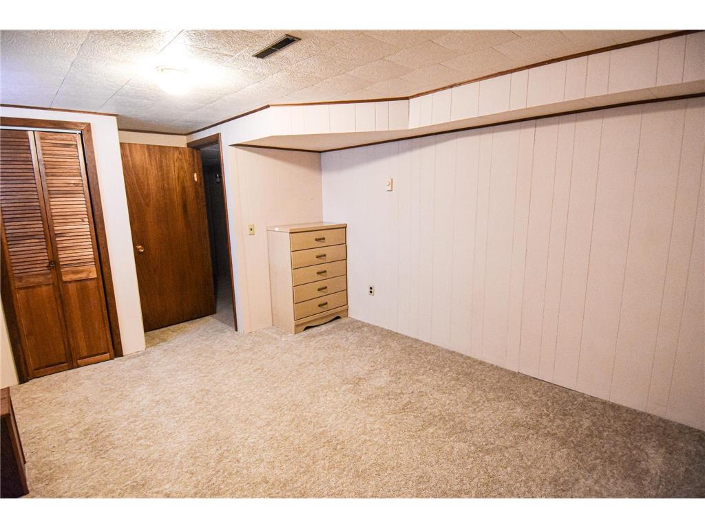302 Sherwood Avenue N Thief River Falls MN 56701 7050148 image19