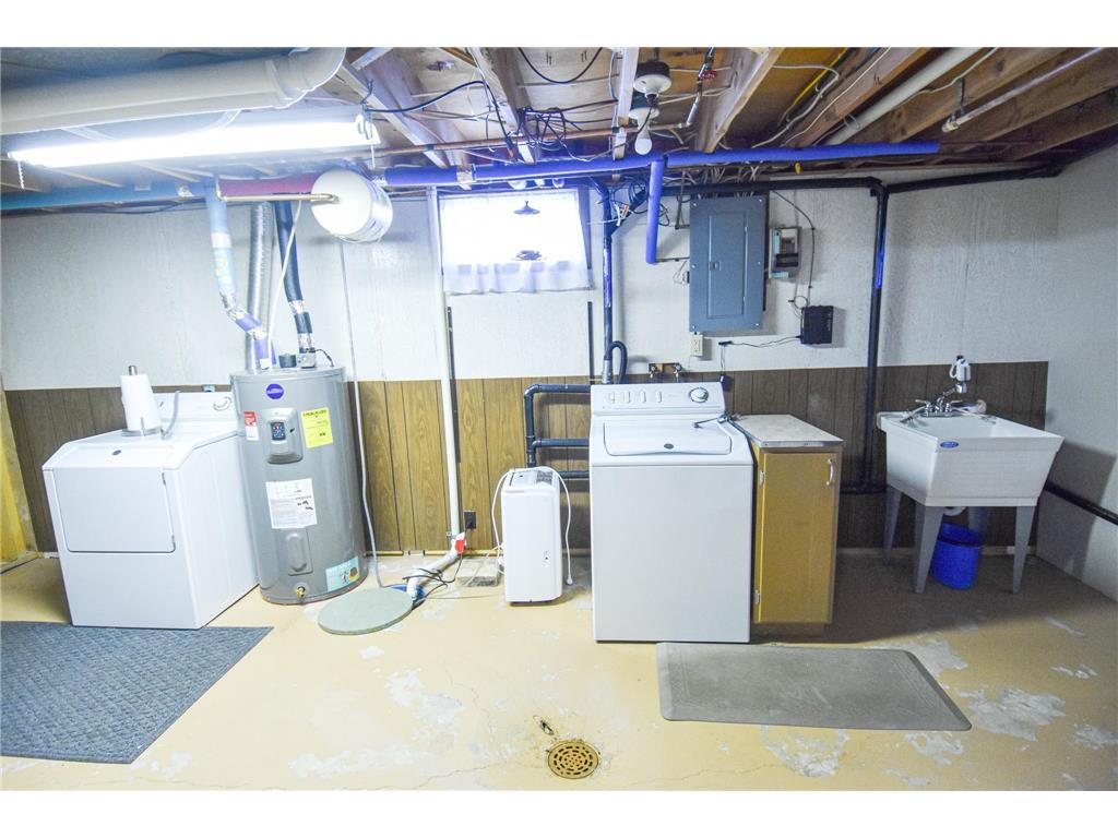 302 Sherwood Avenue N Thief River Falls MN 56701 7050148 image21