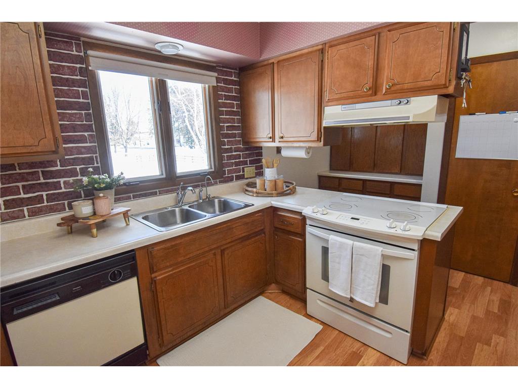 302 Sherwood Avenue N Thief River Falls MN 56701 7050148 image9