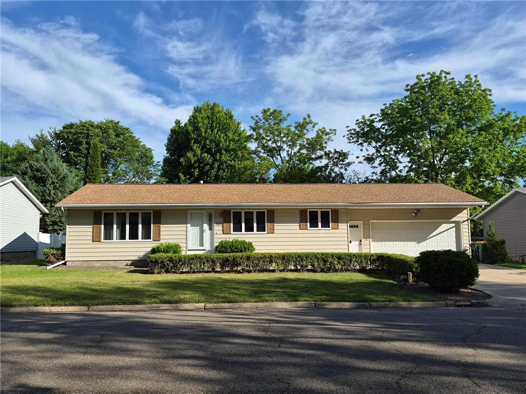 302 Sunrise Lane Marshall MN 56258 7091910 image1