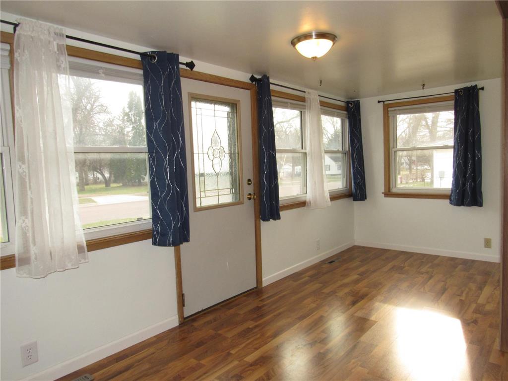 302 W 5th Avenue Lakefield MN 56150 7042791 image10