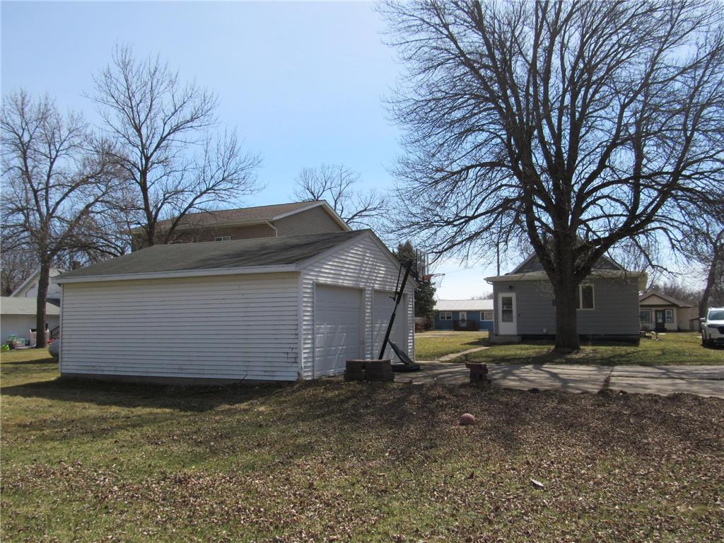 302 W 5th Avenue Lakefield MN 56150 7042791 image3