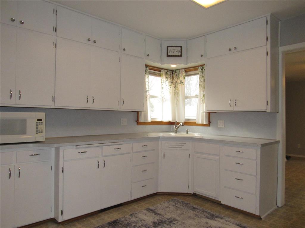 302 W 5th Avenue Lakefield MN 56150 7042791 image4