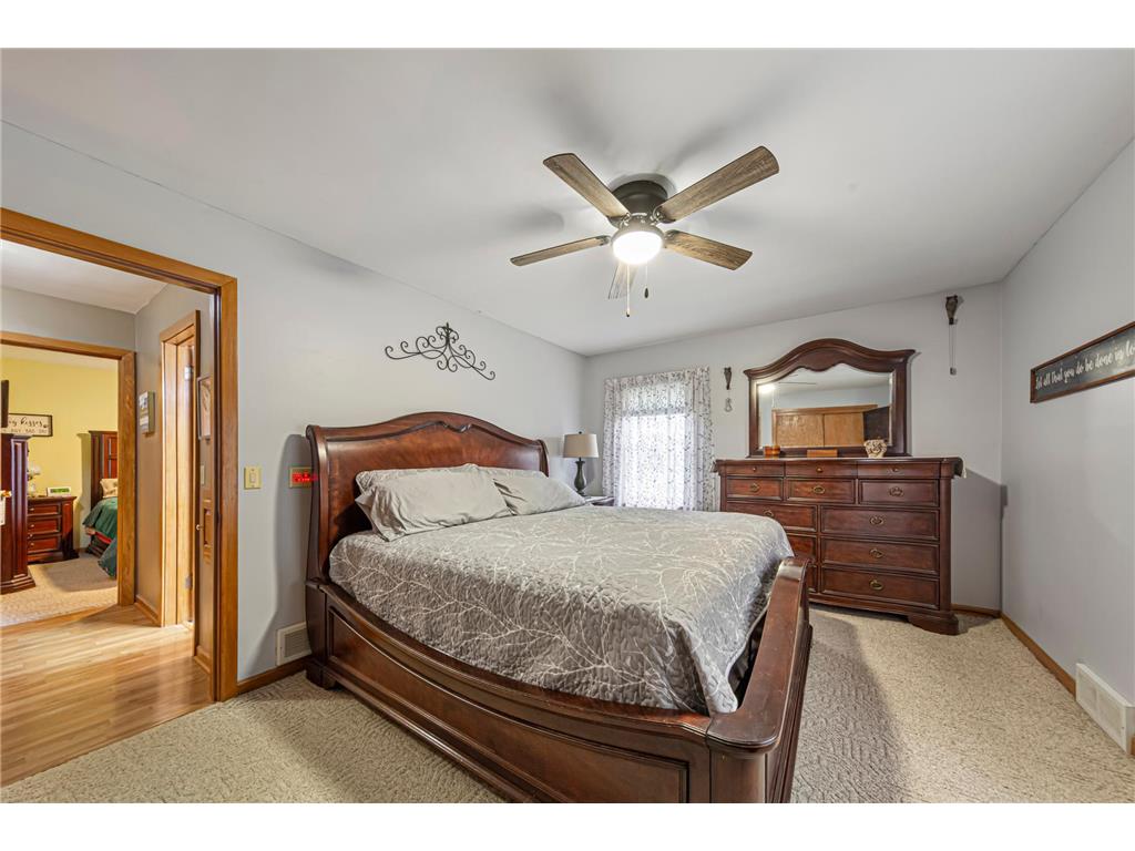 302 W Douglas Street Arlington MN 55307 7064885 image20