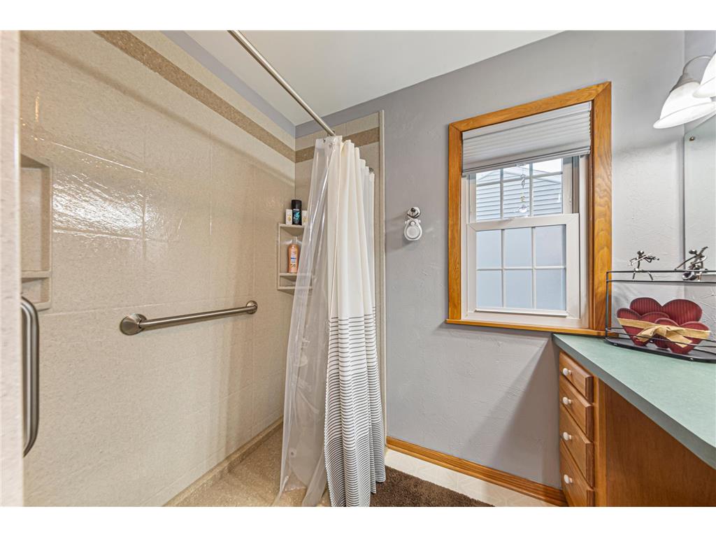 302 W Douglas Street Arlington MN 55307 7064885 image22
