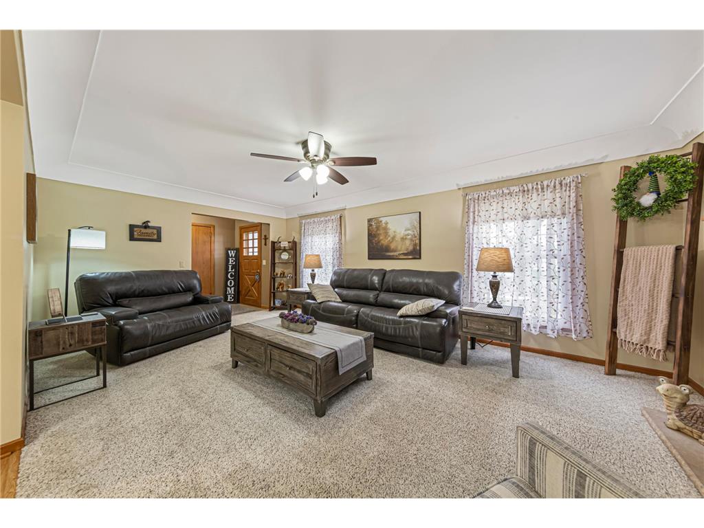 302 W Douglas Street Arlington MN 55307 7064885 image6