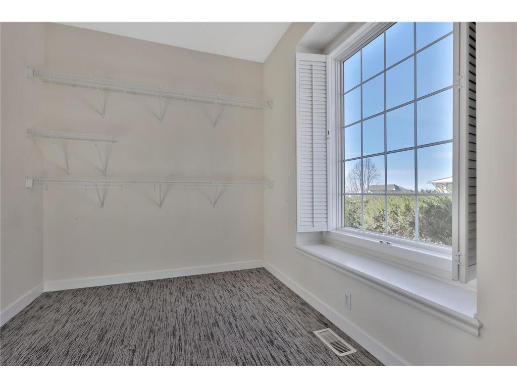 3020 Carey Heights Drive Maplewood MN 55109 7000111 image25